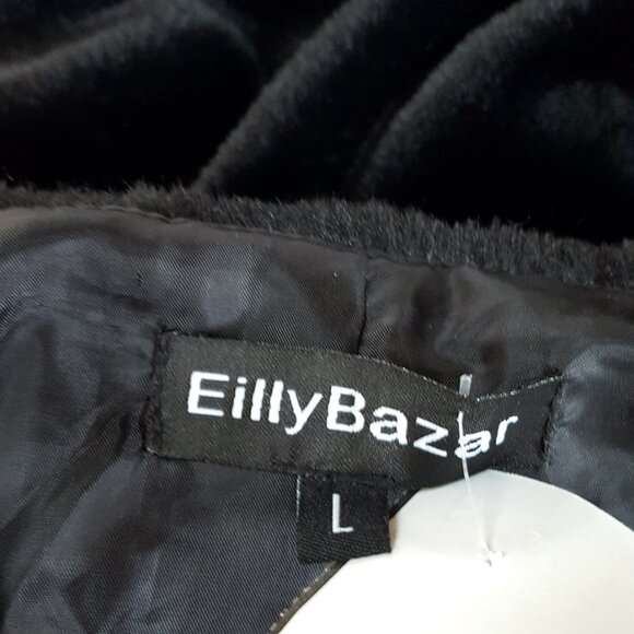 Chic Black Teddy Jacket - Picture 2 of 5